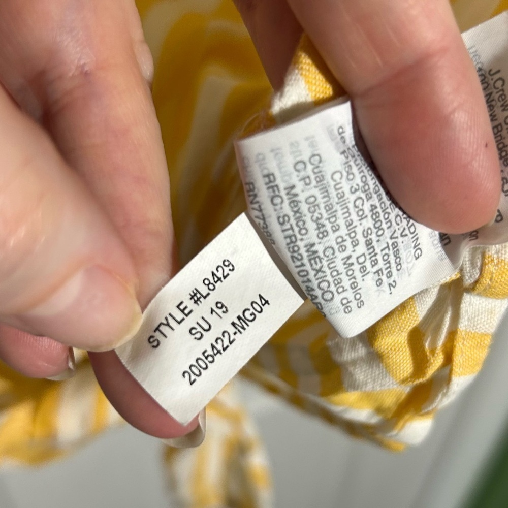 Madewell Agency Tie-Front Button Top in Pompano Stripe. Size Large Yellow White - Picture 8 of 9